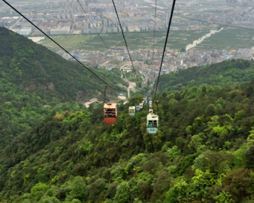 ���ⰻȻ�����ǵ�ɽʱ������ɽһ����